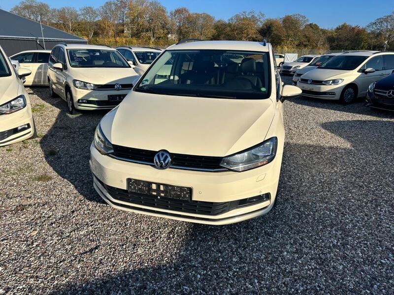 Gebraucht VW Touran 116 PS (85 kW) 2019 Beige Van / Kleinbus