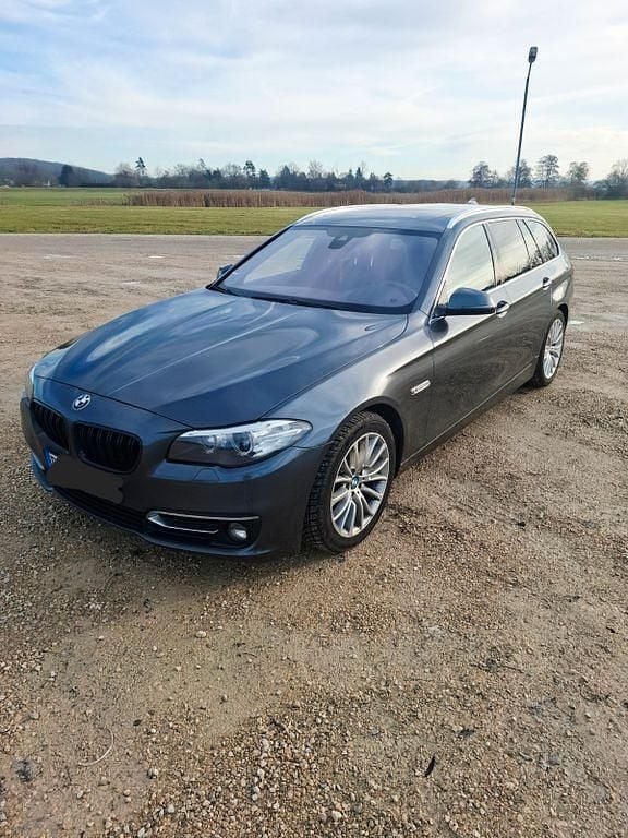 Grau Gebraucht 2017 BMW 520 Kombi | 20.800 € (Superpreis) - Bild 1/4