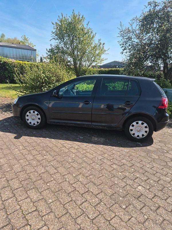 Second-hand VW Golf 140 CP (102 kW) 2006 Negru Coupe