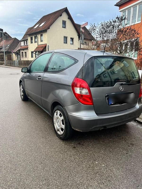 Gebraucht Mercedes A160 95 PS (69 kW) 2010 Grau Limousine