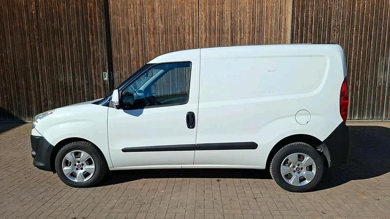 Gebraucht Fiat Doblò 90 PS (66 kW) 2014 Weiß Van / Kleinbus