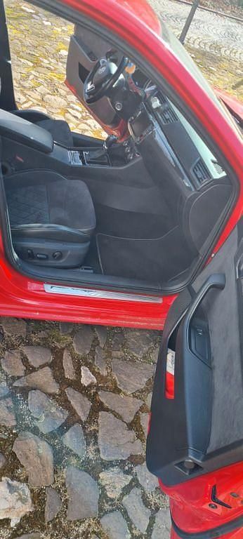 Gebraucht Skoda Superb SportLine 190 PS (139 kW) 2017 Rot Kombi