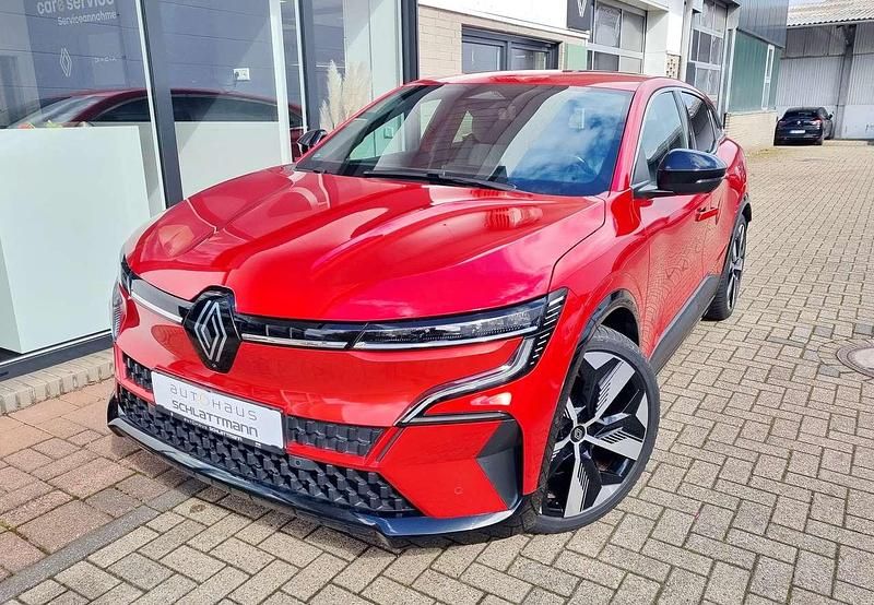 Gebraucht Renault Megane E-Tech Techno 160 kW (218 PS) 2022 Feuerrot Limousine