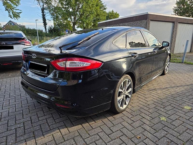 Gebraucht Ford Mondeo ST-Line 165 PS (121 kW) 2018 Schwarz Limousine