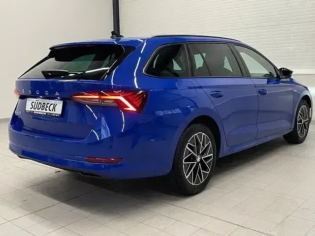 Gebraucht Skoda Octavia Clever 150 PS (110 kW) 2022 Blau Kombi
