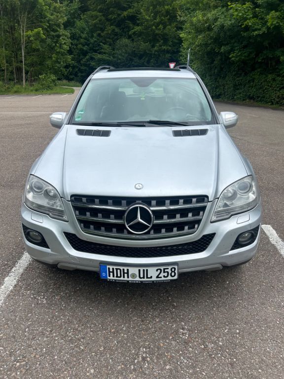 Silber Gebraucht 2008 Mercedes ML280 SUV | 7.499 € (Fairer Preis) - Bild 1/4