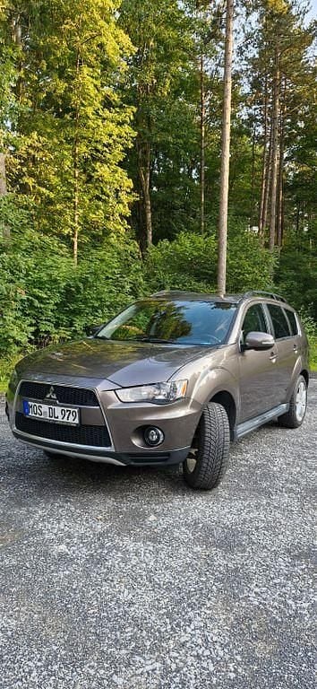 Braun Gebraucht 2011 Mitsubishi Outlander SUV | 6.200 € (Guter Preis) - Bild 1/4