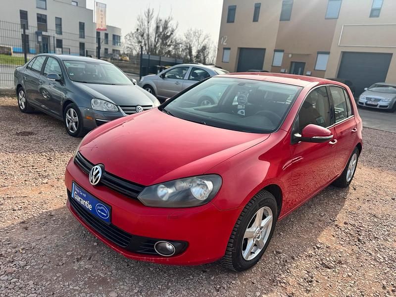 Gebraucht VW Golf VI Trendline 80 PS (58 kW) 2010 Rot Kleinwagen