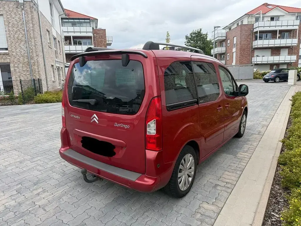 Gebraucht Citroën Berlingo Exclusive 109 PS (80 kW) 2010 Rot Van / Kleinbus