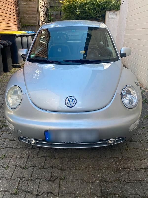 Silber Gebraucht 2001 VW Beetle Kleinwagen | 1.450 € (Fairer Preis) - Bild 1/4