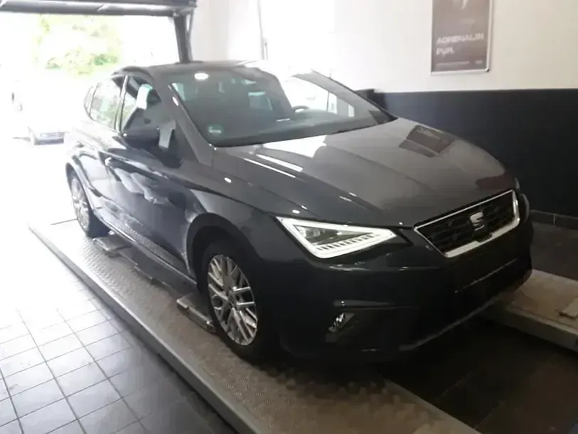 Gebraucht Seat Ibiza FR 110 PS (80 kW) 2023 "magnetic tech" Kleinwagen