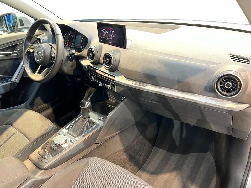 Gebraucht Audi Q2 Advanced 150 PS (110 kW) 2023 Florettsilber metallic SUV