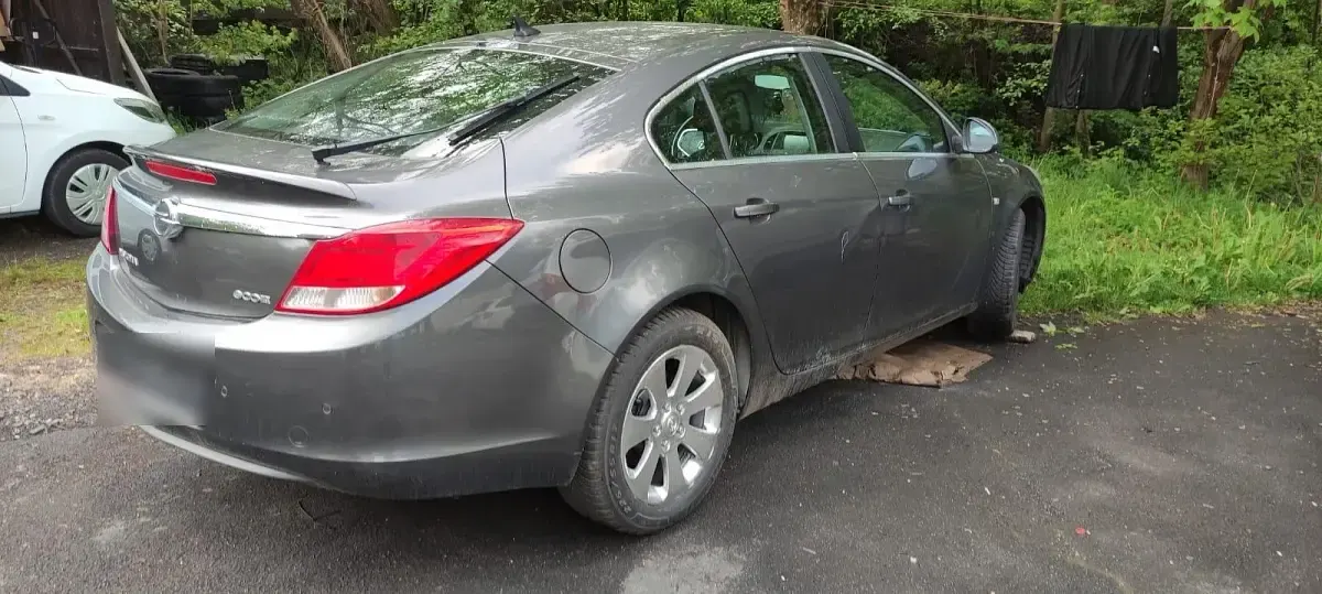 Brugt Opel Insignia 130 HK (95 kW) 2010 Grå Sedan