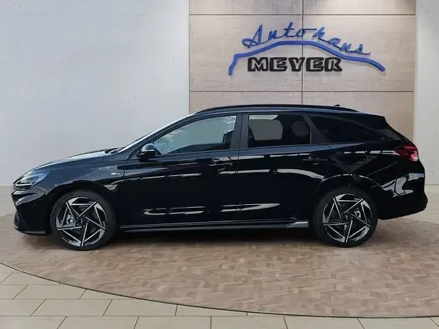 Neu Hyundai i30 N Line 150 PS (110 kW) 2026 Schwarz Kombi