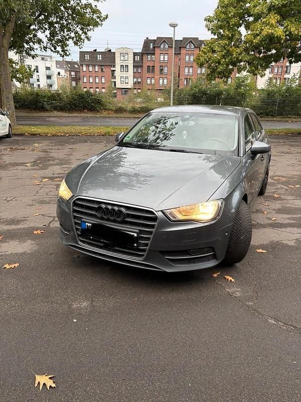 Gebraucht Audi A3 Attraction 180 PS (132 kW) 2013 Silber Limousine