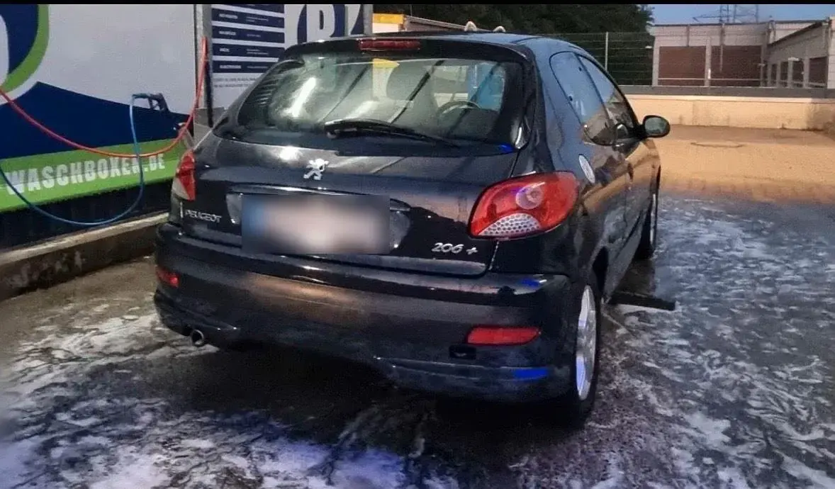 Gebraucht Peugeot 206+ 60 PS (44 kW) 2009 Grau Kleinwagen