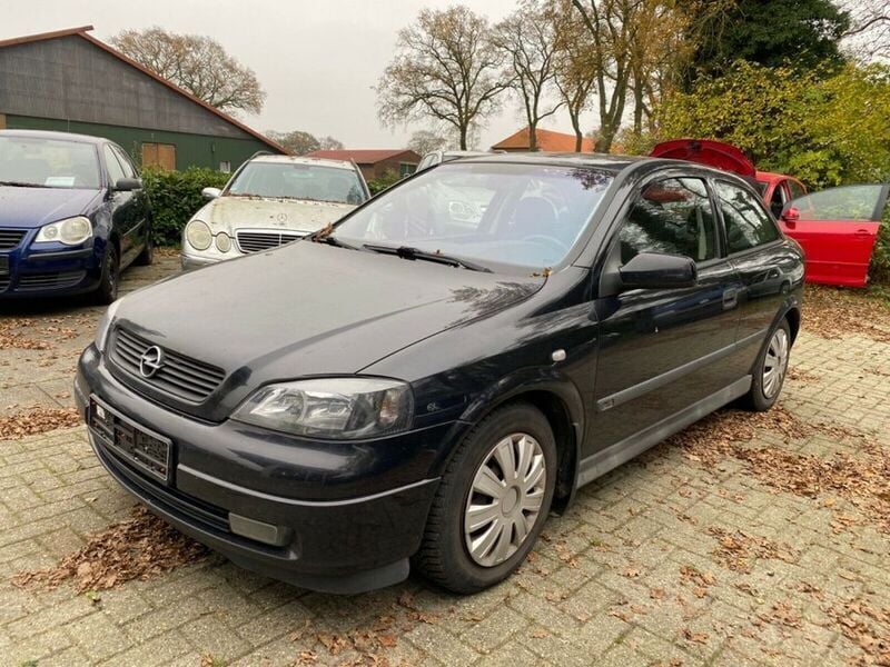 Gebraucht Opel Astra Selection 101 PS (74 kW) 2002 Schwarz Limousine