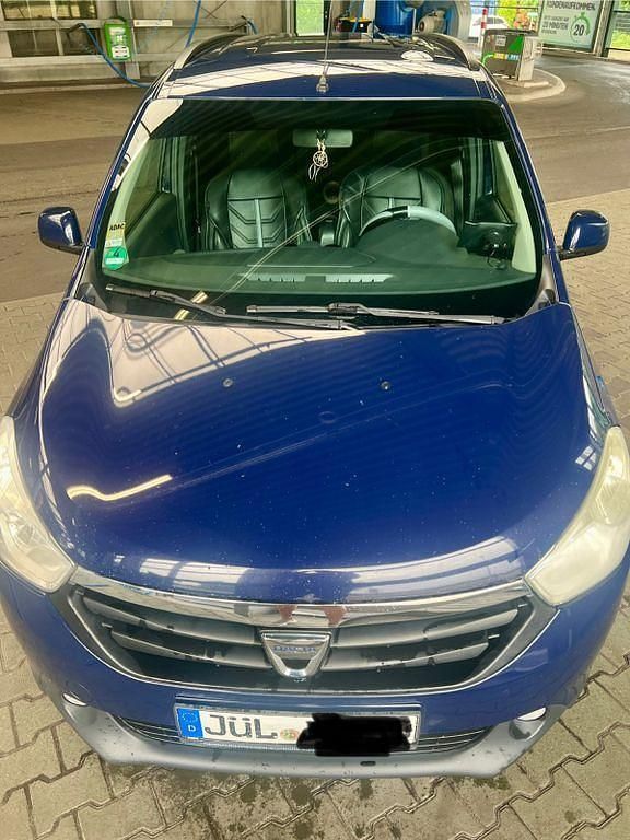 Blau Gebraucht 2013 Dacia Lodgy Lauréate Van / Kleinbus | 3.900 € - Bild 1/4
