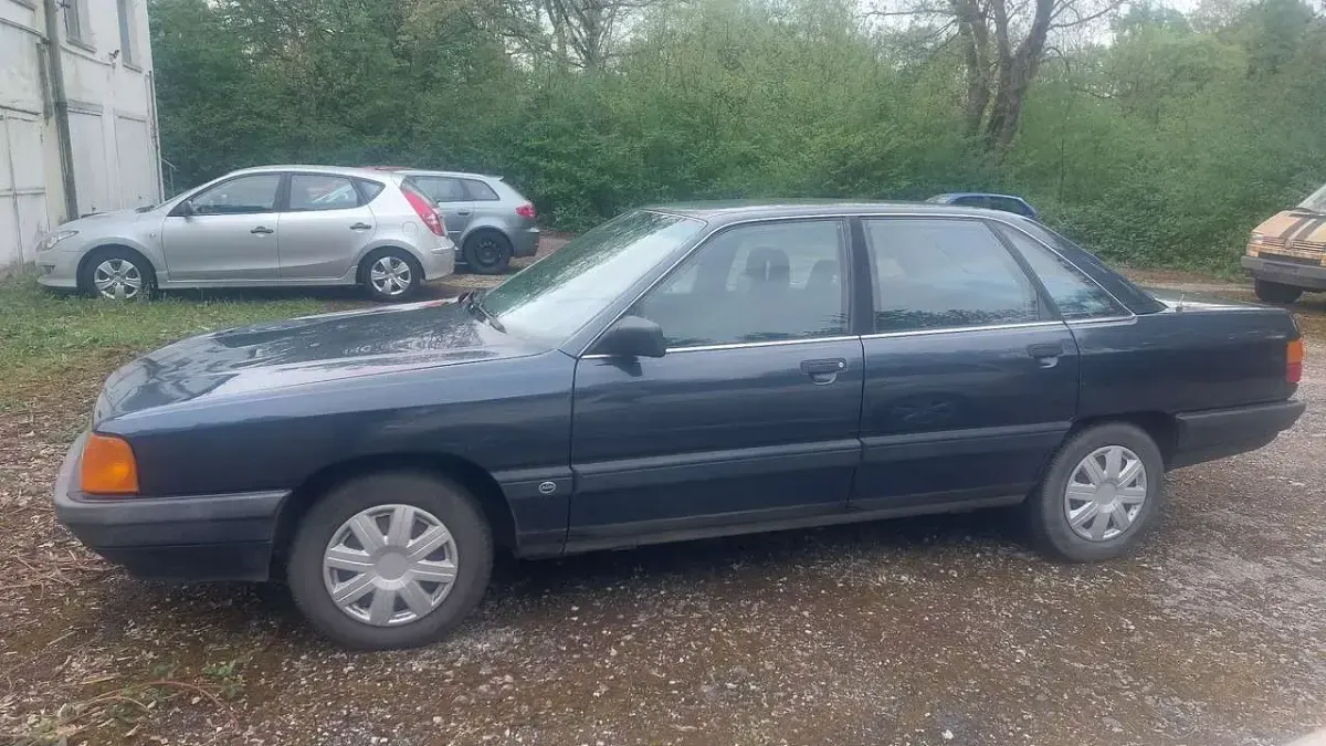 Gebraucht Audi 100 90 PS (66 kW) 1989 Blau Limousine