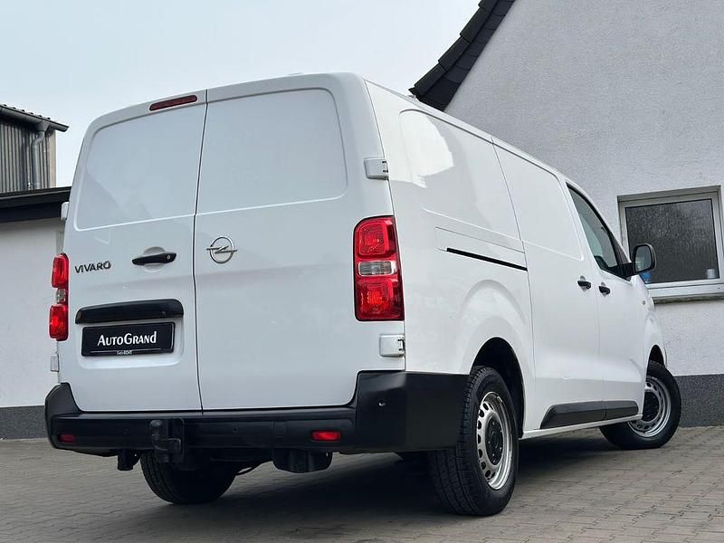 Gebraucht Opel Vivaro Edition 122 PS (89 kW) 2020 Weiß Van / Kleinbus
