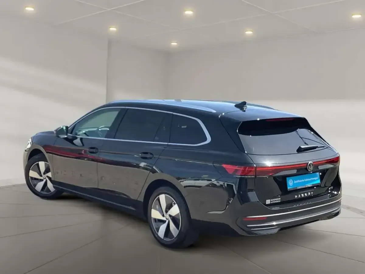Gebraucht VW Passat Business 150 PS (110 kW) 2025 Grenadillschwarz metallic Kombi