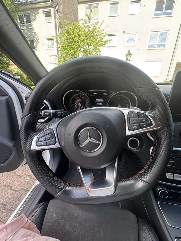 Weiß Gebraucht 2016 Mercedes A200 Kleinwagen | 14.000 € (Fairer Preis) - Bild 1/4