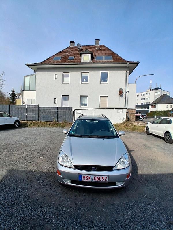 Gebraucht Ford Focus 100 PS (73 kW) 2001 Kombi