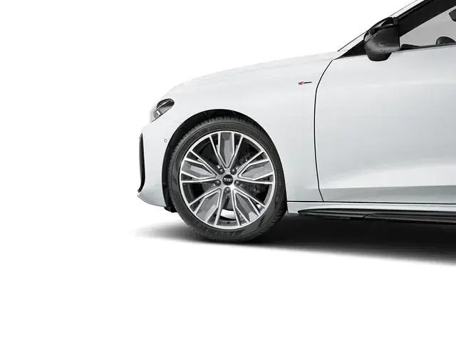 Gebraucht Audi A5 S-Line 204 PS (150 kW) 2025 Gletscherweiß metallic Kombi