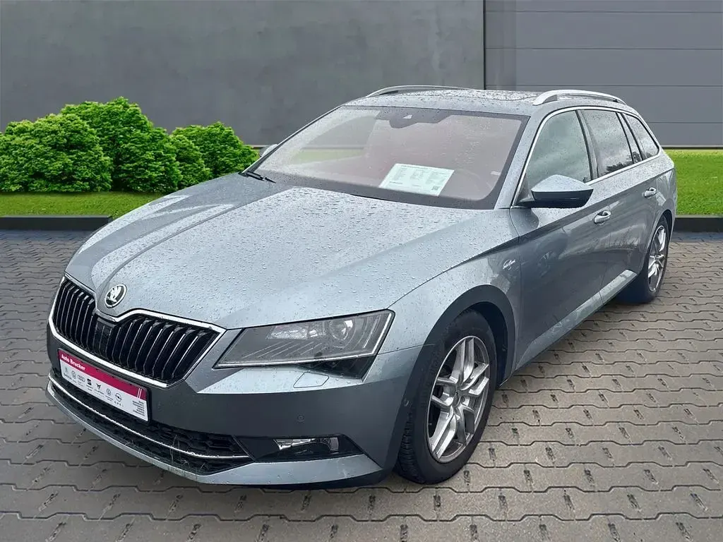 Gebraucht Skoda Superb LAURIN & KLEMENT 280 PS (205 kW) 2018 Grau Kombi