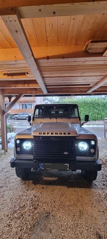 Silber Gebraucht 2015 Land Rover Defender SE Kombi | 55.000 € (Fairer Preis) - Bild 1/4