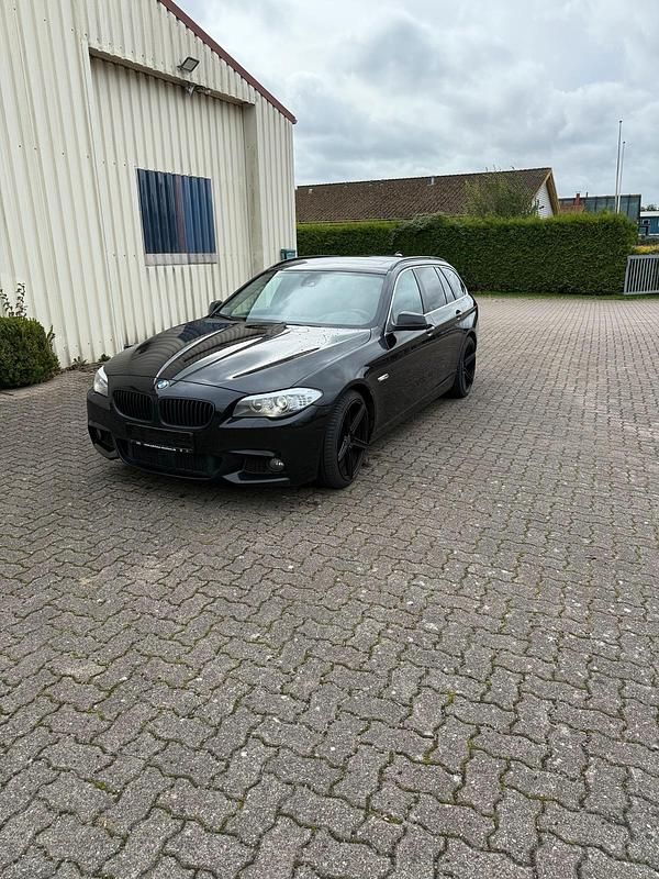 Schwarz Gebraucht 2011 BMW 530 Kombi | 10.500 € (Fairer Preis) - Bild 1/4