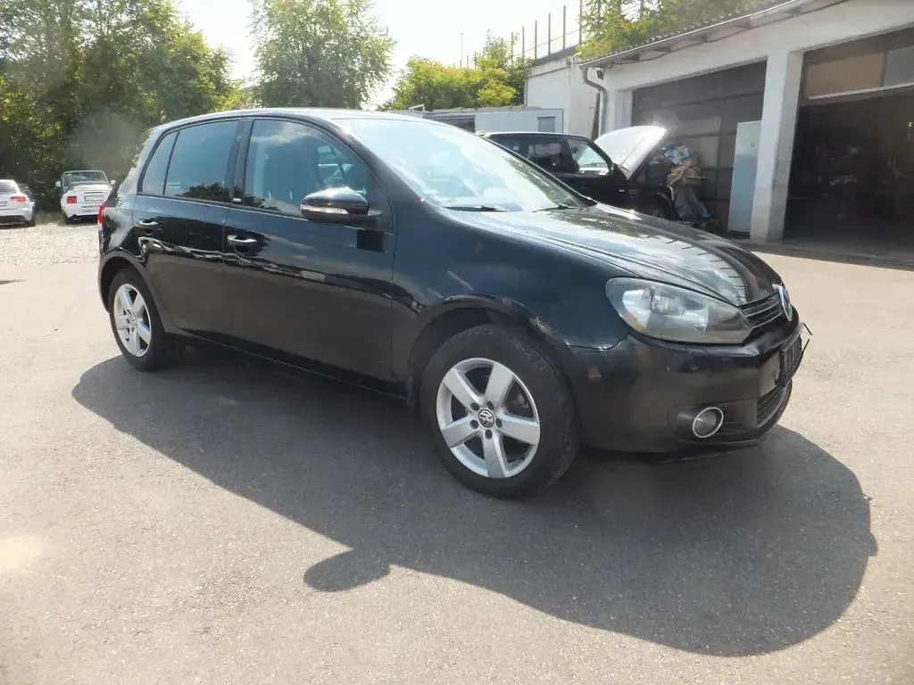 Gebraucht VW Golf VII Style 105 PS (77 kW) 2012 Schwarz Limousine