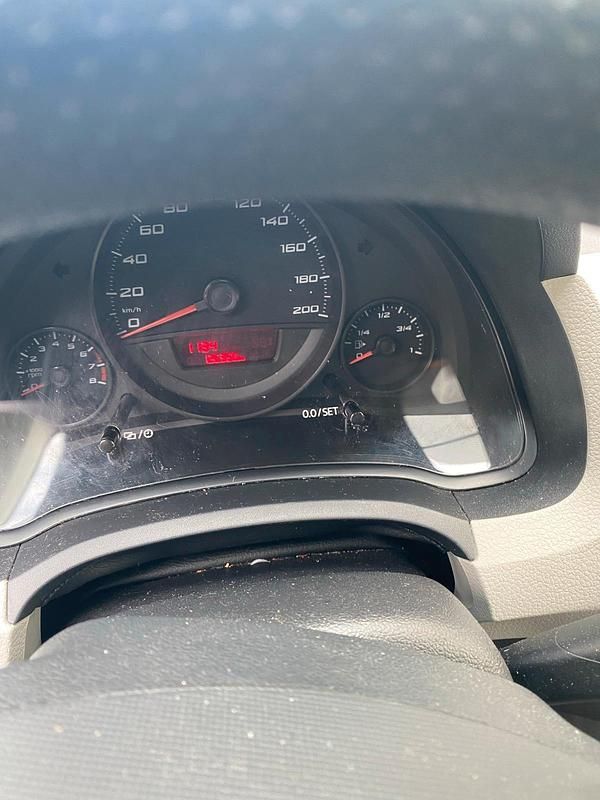 Gebraucht Seat Mii 60 PS (44 kW) 2013 Weiß Kleinwagen