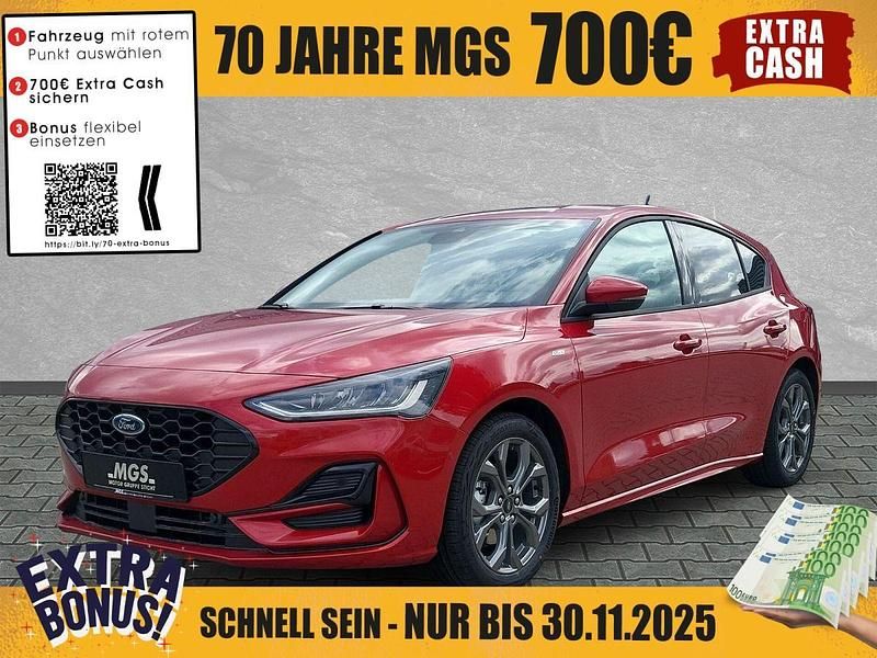 Fantastic red metallic Neu 2025 Ford Focus ST-Line Limousine | 27.999 € (Superpreis) - Bild 1/4