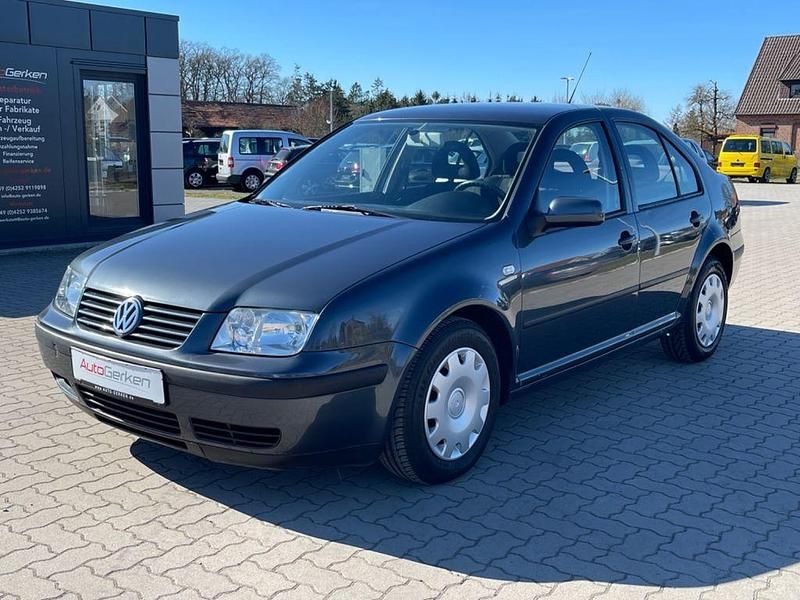 Second-hand VW Bora 68 CP (50 kW) 2000 Gri Berlinǎ