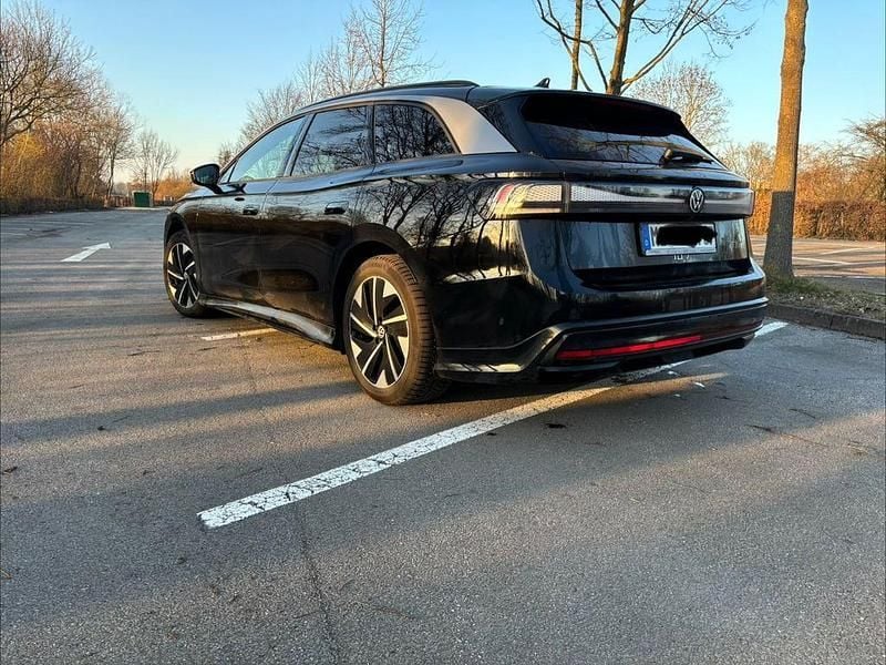 Gebraucht VW ID.7 Pro 210 kW (286 PS) 2024 Schwarz Kombi