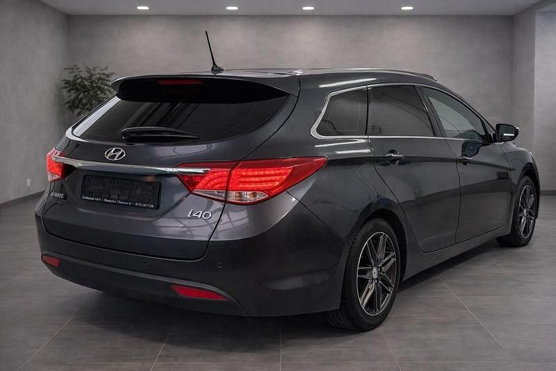 Gebraucht Hyundai i40 Edition 135 PS (99 kW) 2014 Grau Kombi