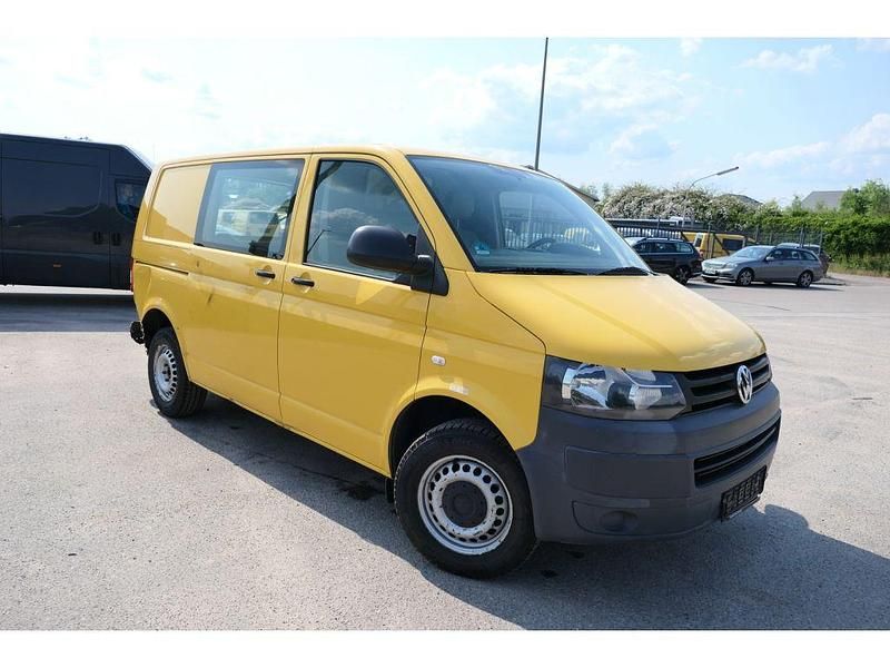 Second-hand VW Transporter 84 CP (61 kW) 2012 Galben Van