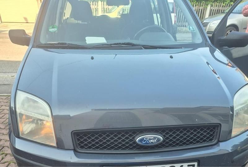Blau Gebraucht 2004 Ford Fusion Kleinwagen | 1.900 € (Guter Preis) - Bild 1/4