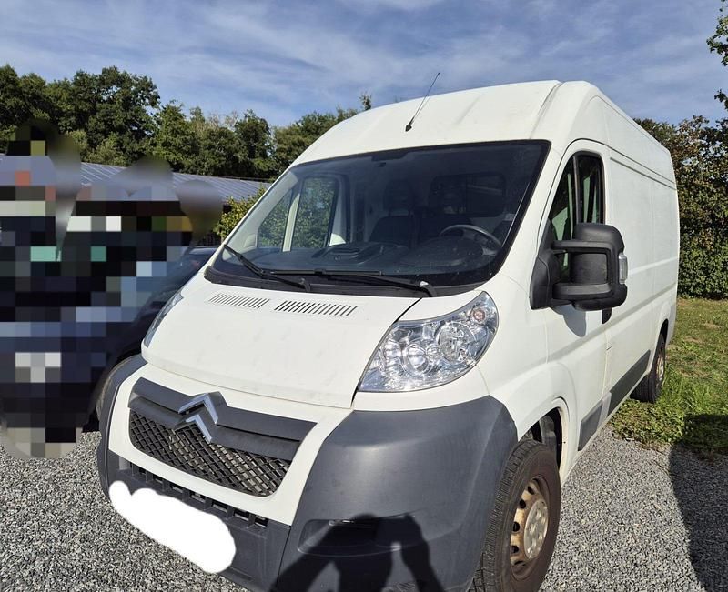 Weiß Gebraucht 2013 Citroën Jumper Van / Kleinbus | 8.290 € (Superpreis) - Bild 1/4