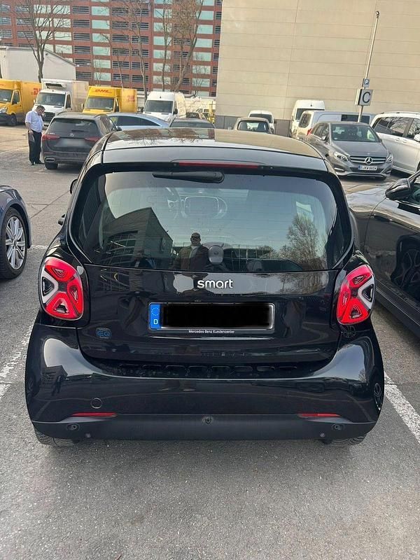 Gebraucht Smart ForTwo Coupé 60 kW (82 PS) 2021 Schwarz Kleinwagen