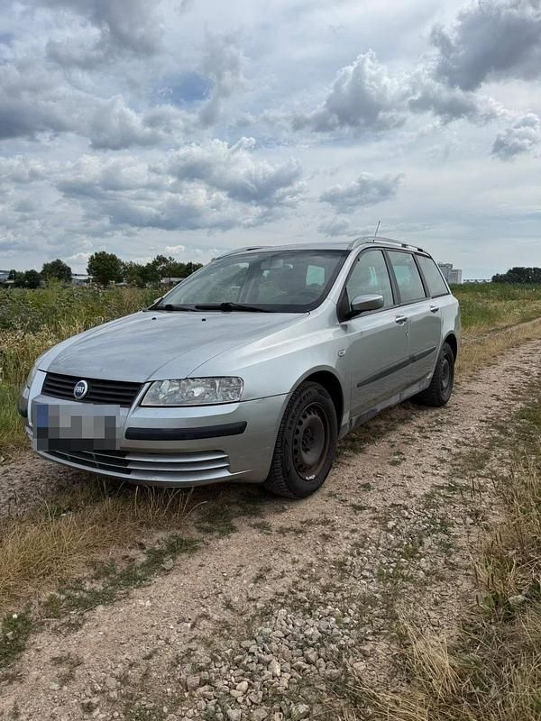 Silber Gebraucht 2003 Fiat Stilo Kombi | 1.290 € (Fairer Preis) - Bild 1/4