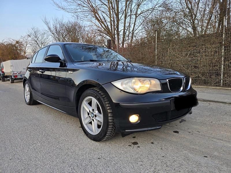 Gebraucht BMW 118 129 PS (94 kW) 2006 Schwarz Kleinwagen