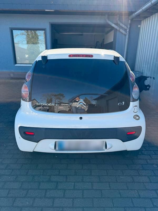 Gebraucht Citroën C1 68 PS (50 kW) 2013 Weiß Kleinwagen