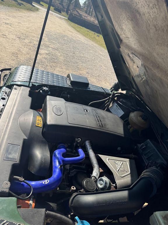 Gebraucht Land Rover Defender 122 PS (89 kW) 2000 Grün Van / Kleinbus