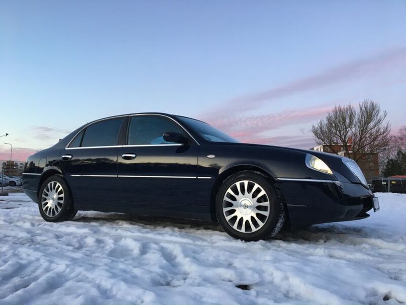 Blau Gebraucht 2004 Lancia Thesis Limousine | 3.990 € - Bild 1/3
