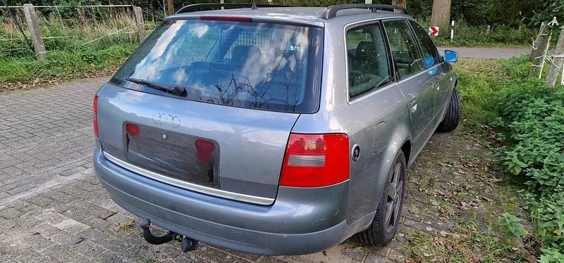 Gebraucht Audi A6 163 PS (119 kW) 1999 Grau Kombi