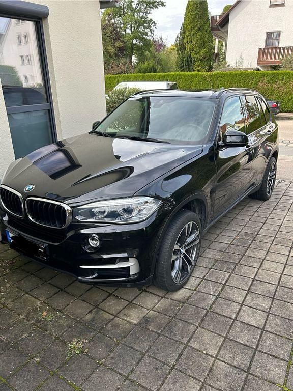 Schwarz Gebraucht 2016 BMW X5 SUV | 28.000 € (Guter Preis) - Bild 1/4