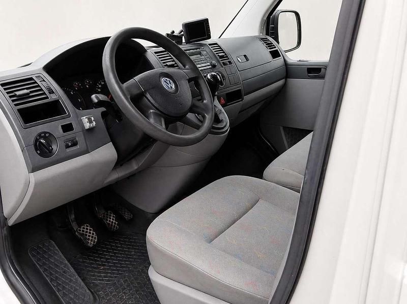 Gebraucht VW Transporter 102 PS (75 kW) 2007 Grauweiß r9002 Van