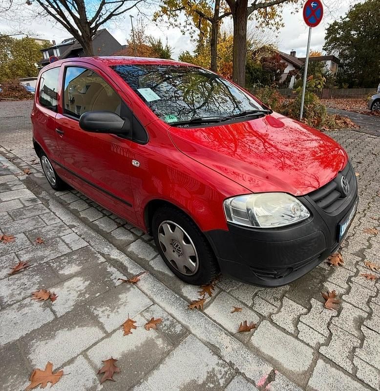 Rot Gebraucht 2011 VW Fox Kleinwagen | 1.199 € (Fairer Preis) - Bild 1/4